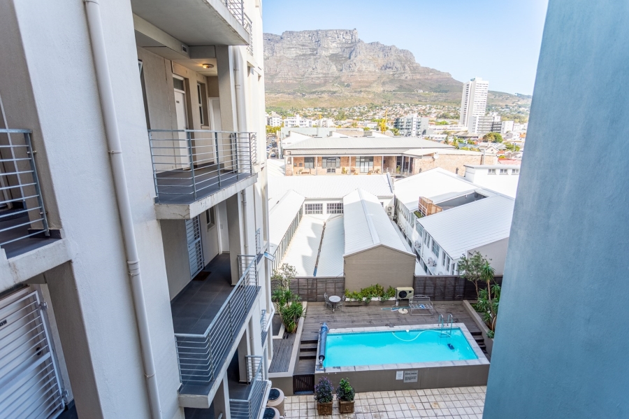 1 Bedroom Property for Sale in Gardens Western Cape